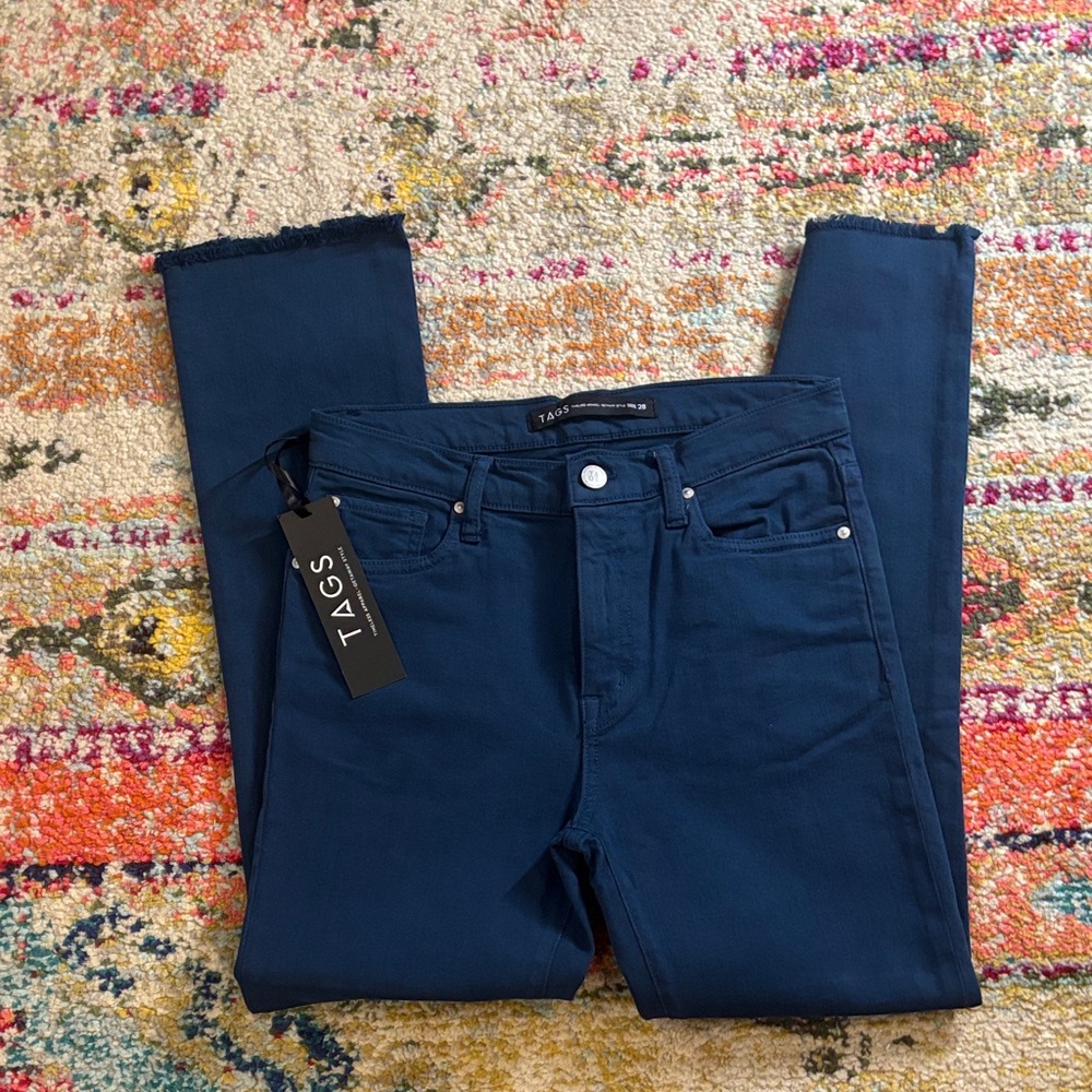 Tag Women's Navy Skinny Jeans